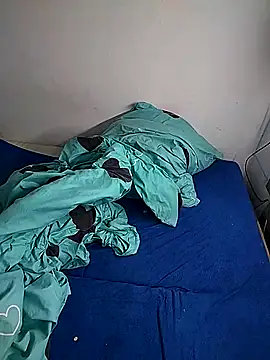 Snapshot of _Pipi_ chatting on 03.27.26 Pipi online show from 03.27.26