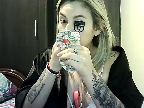 Valery  Rouse  online show from 10.15.25