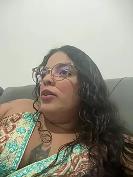 Snapshot of SecretBrunette chatting on 06.23.26 SecretBrunette online show from 06.23.26