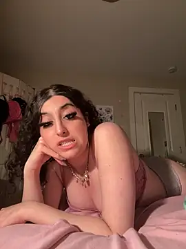 Snapshot of gigifox220 chatting on 10.20.25 gigifox220 online show from 10.20.25