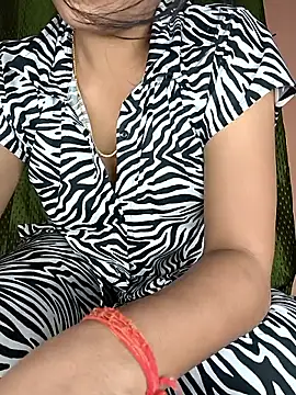 Hott Archana online show from 11.27.25