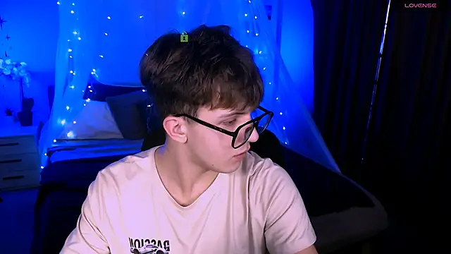 travis wolf  online show from 11.24.25