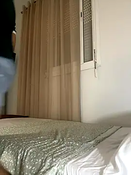 Snapshot of Merousexy282828 chatting on 09.29.25 Merousexy282828 online show from 09.29.25