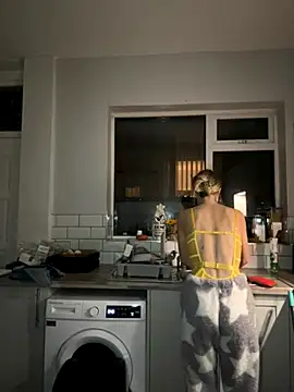 CheekyChelseaX online show from 10.31.25