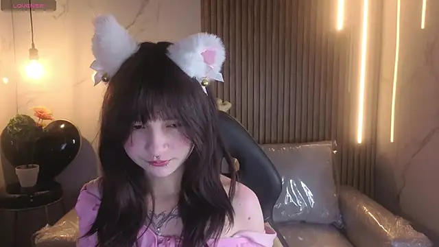  Charlotte Collins  online show from 03.20.26