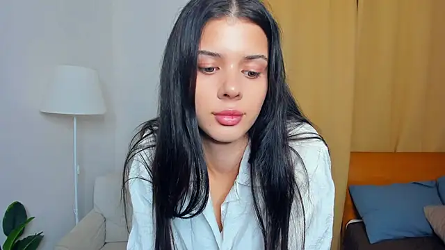 JoCauterucci online show from 10.31.25