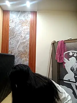 SaraBust online show from 10.18.25