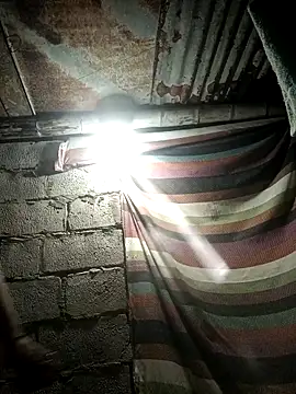 SaraBust online show from 04.04.26