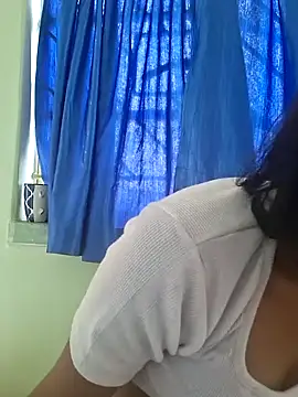 Snapshot of _sexy-queen chatting on 10.13.25  sexy-queen online show from 10.13.25