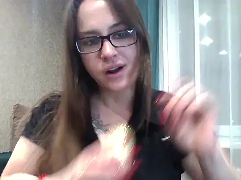 Snapshot of karina160000 chatting on 12.16.25 karina160000 online show from 12.16.25