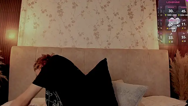 DarcyCullen online show from 09.25.25