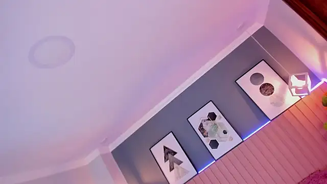 Nina Ford online show from 11.23.25