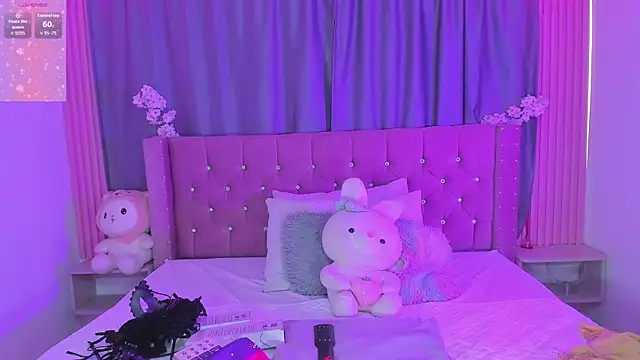 Nayla-Mouna online show from 04.06.26