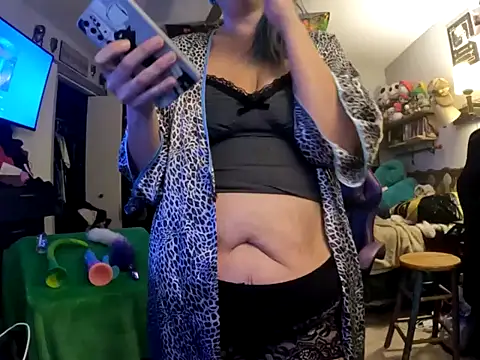 R4inbowK1tty online show from 11.20.25