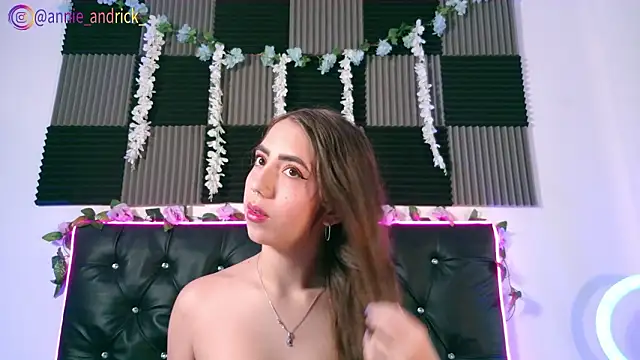  leda swan  online show from 03.02.26