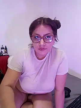 Vesper Vixen online show from 12.03.25