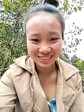 Snapshot of liu-liusexy chatting on 10.26.25 liu-liusexy online show from 10.26.25