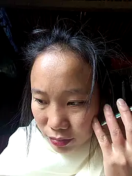 Snapshot of liu-liusexy chatting on 11.15.25 liu-liusexy online show from 11.15.25