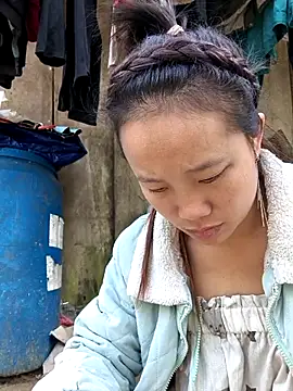 Snapshot of liu-liusexy chatting on 11.16.25 liu-liusexy online show from 11.16.25