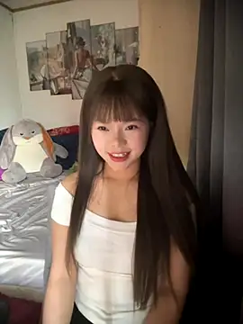 SarahBeii online show from 10.19.25