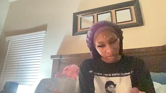 Brooke012 online show from 10.25.25