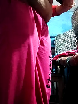 Snapshot of Deepa_hott chatting on 10.28.25 Deepa hott online show from 10.28.25