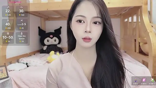 Snapshot of Sue101010 chatting on 09.22.25 Sue101010 online show from 09.22.25