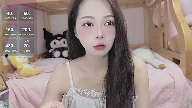 Snapshot of Sue101010 chatting on 10.08.25 Sue101010 online show from 10.08.25