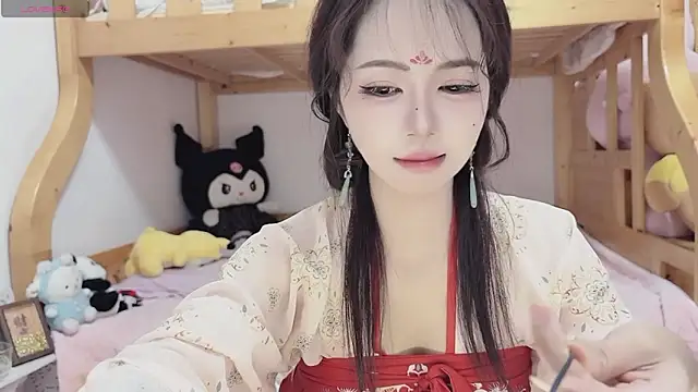 Snapshot of Sue101010 chatting on 10.17.25 Sue101010 online show from 10.17.25