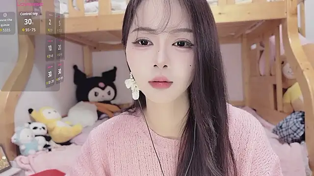 Snapshot of Sue101010 chatting on 10.25.25 Sue101010 online show from 10.25.25