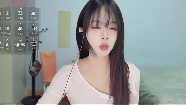 Snapshot of Sue101010 chatting on 11.16.25 Sue101010 online show from 11.16.25