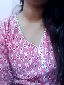 Snapshot of Queen_Pari87 chatting on 09.14.25 Queen Pari87 online show from 09.14.25