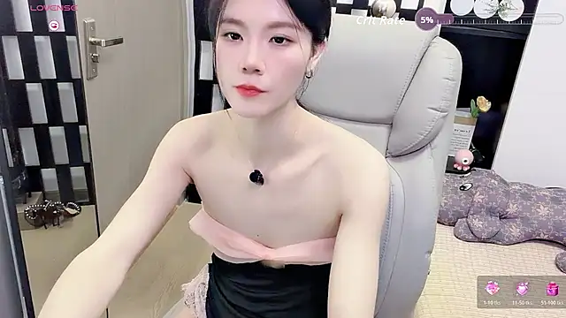 Snapshot of Yueyue-MM chatting on 07.16.26 Yueyue-MM online show from 07.16.26