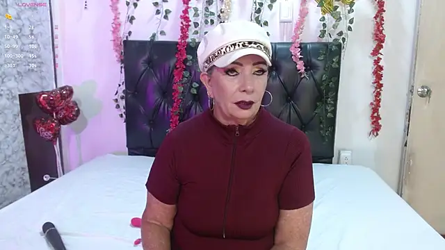 Snapshot of _SARAI_DUPONT chatting on 03.02.25 SARAI DUPONT online show from 03.02.25