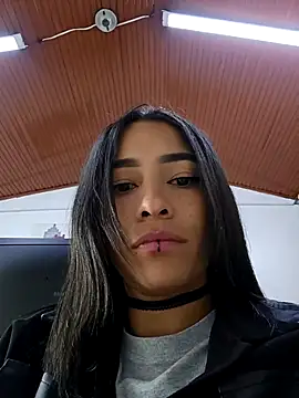 Aliciacute   online show from 11.17.25