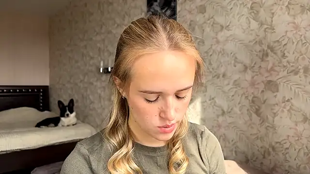 ElisabetLorney online show from 09.19.25