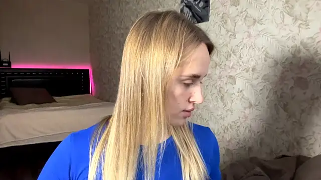 ElisabetLorney online show from 11.18.25