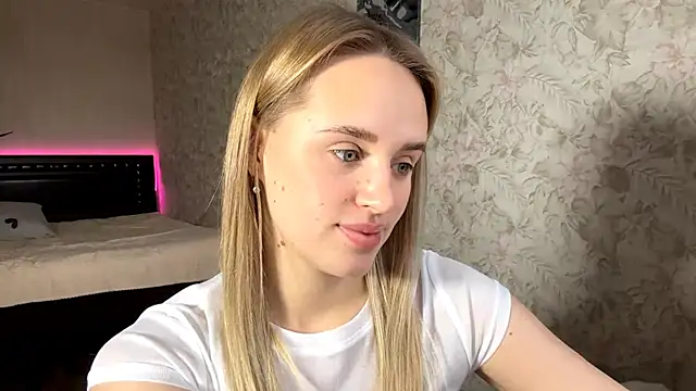 ElisabetLorney online show from 11.25.25