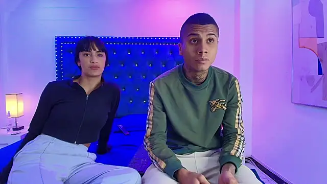 Snapshot of Damian_and_roxanne chatting on 12.04.25 Damian and roxanne online show from 12.04.25