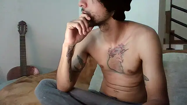 Snapshot of Alejandro92_cali chatting on 06.19.26 Alejandro92 cali online show from 06.19.26