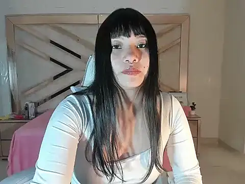 Snapshot of Zulema_R1 chatting on 09.08.25 Zulema R1 online show from 09.08.25