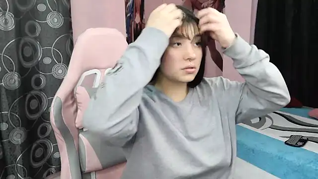 Zulema R1 online show from 04.14.26