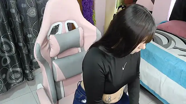 Zulema R1 online show from 04.20.26