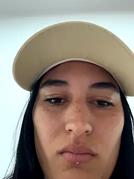 Snapshot of Scarlett_12 chatting on 09.17.25 Scarlett 12 online show from 09.17.25