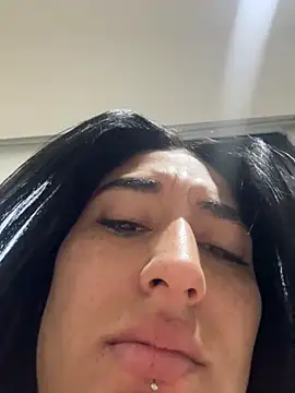 Snapshot of Scarlett_12 chatting on 10.03.25 Scarlett 12 online show from 10.03.25