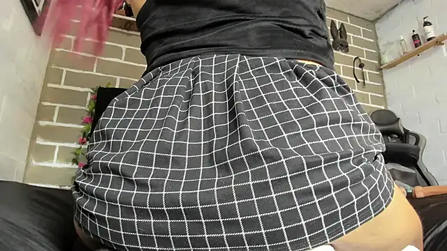 Snapshot of CharlotteBrowm chatting on 10.10.25 CharlotteBrowm online show from 10.10.25