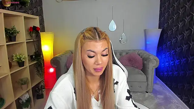 xPuka online show from 12.04.25