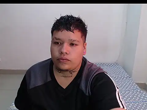 Yulian bigclit7 online show from 12.18.25