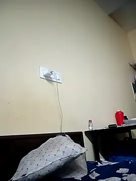 monster 33 online show from 04.10.26