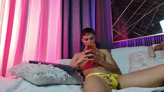 Snapshot of eroseliam chatting on 01.17.26 eroseliam online show from 01.17.26